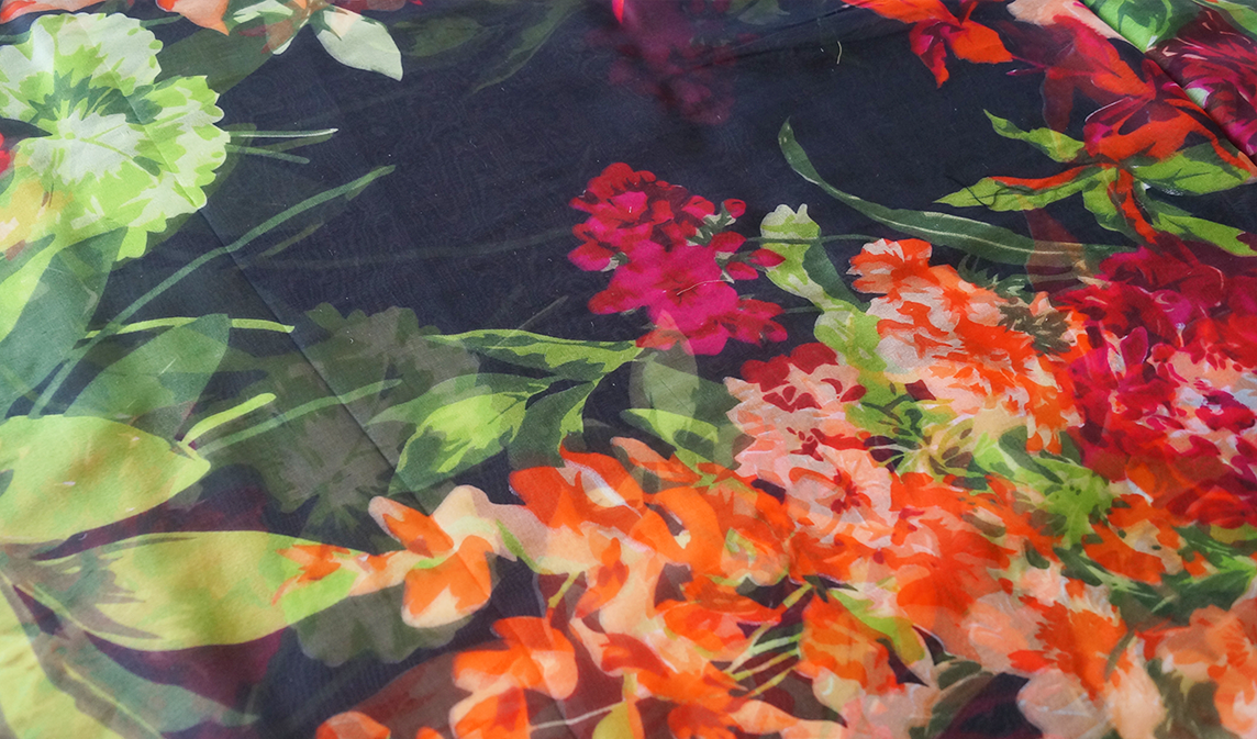Seda Chiffón - Floral Coral y Verde