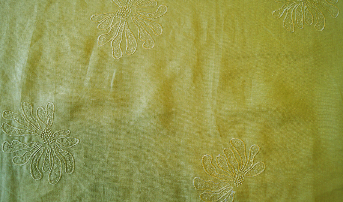 Lino 100% Natural - Verde Claro Flores Bordadas